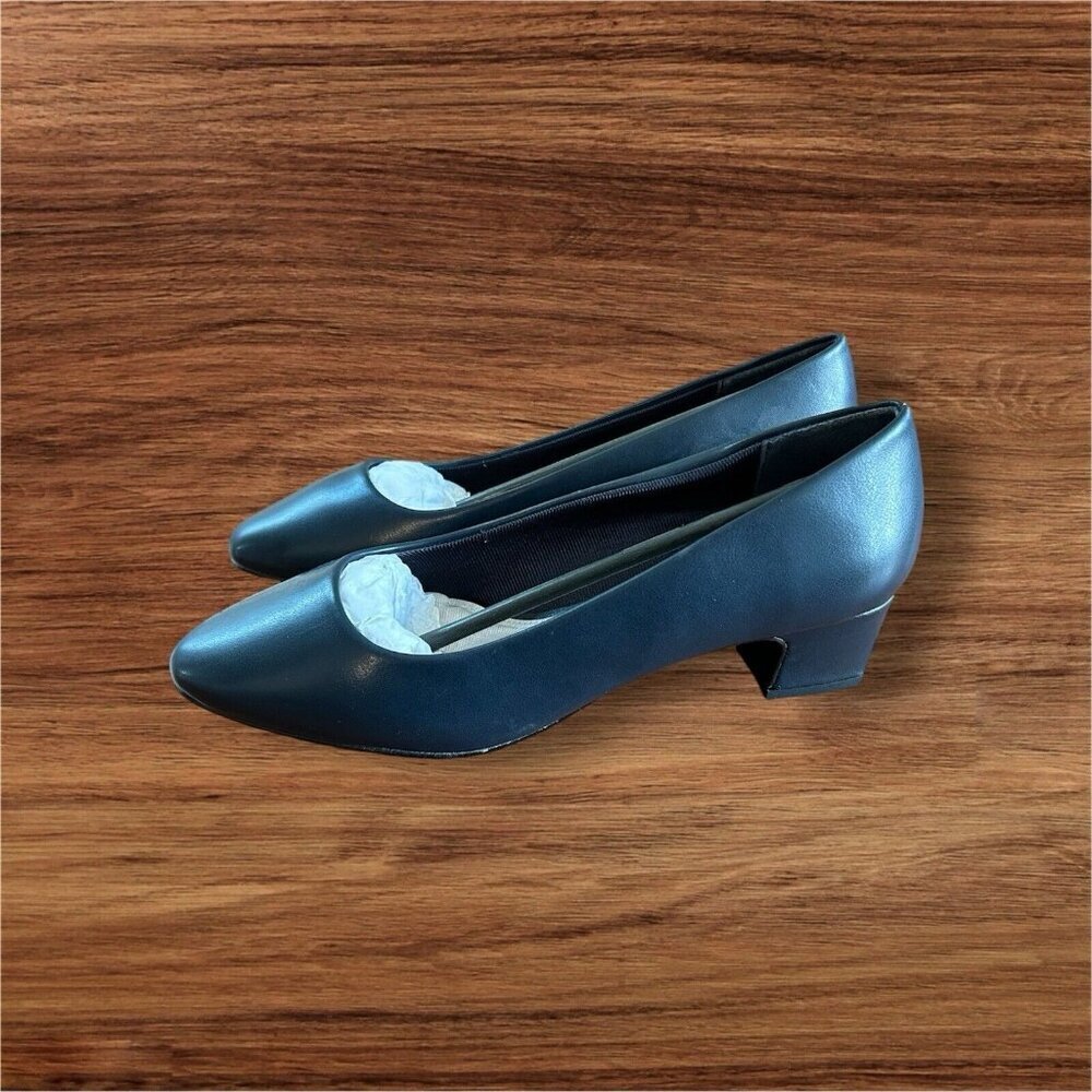 Easy Street Women's 10 N Heels Pumps Office‎ Navy Blue Round Toe NEW